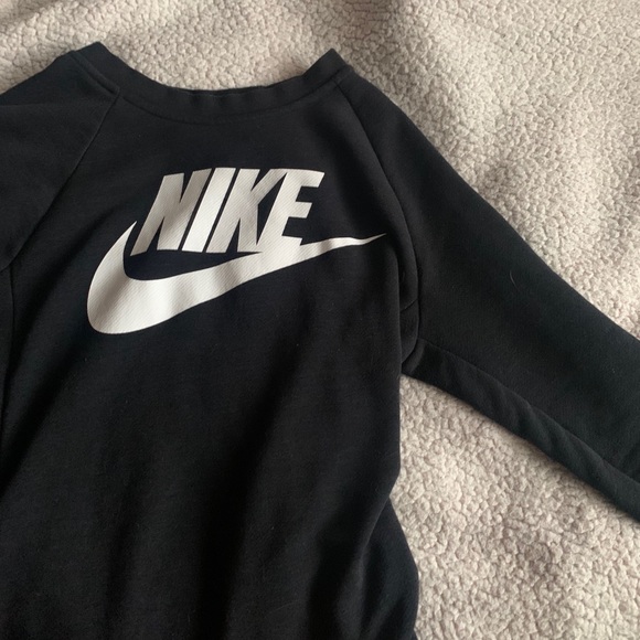 Nike pullover - Picture 2 of 3